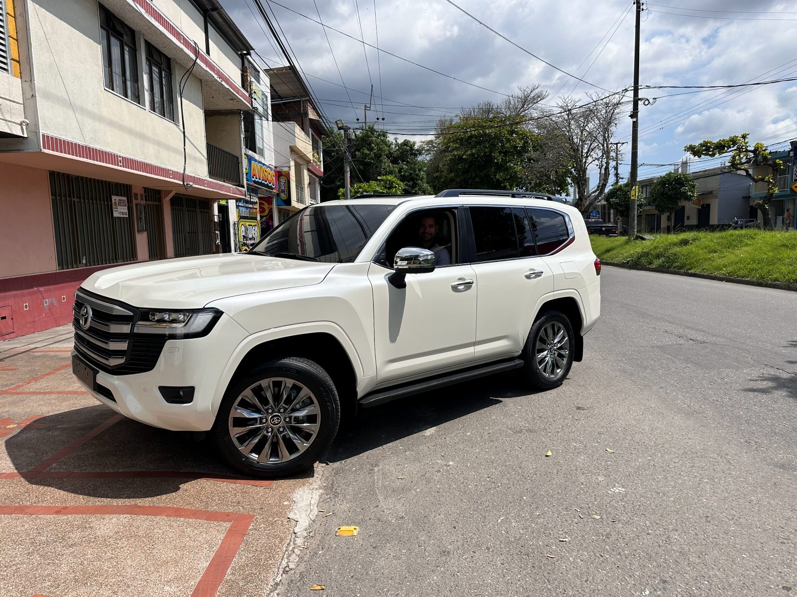 Toyota Land Cruiser blanca del inventario de Autokar